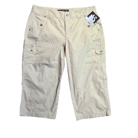 Gloria Vanderbilt Pants - Gloria Vanderbilt Beige Capris